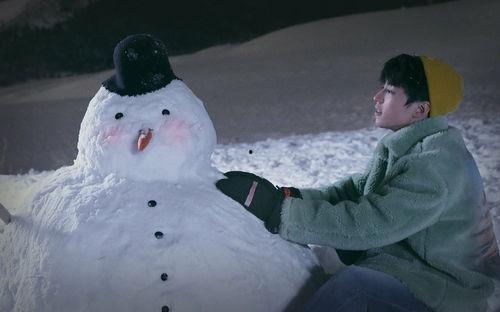 娱乐吃瓜酱堆雪人,揭秘娱乐圈背后的甜蜜与苦涩